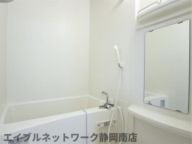 バス・シャワールーム　日々の疲れを癒すお風呂付です
