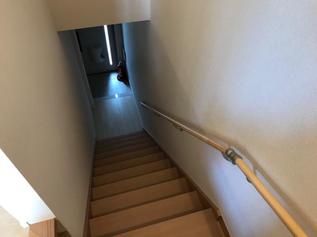 玄関　階段、玄関（イメージ）