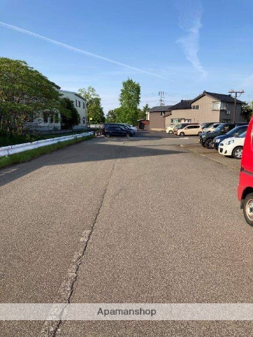 その他　前面道路（その他）まで0m