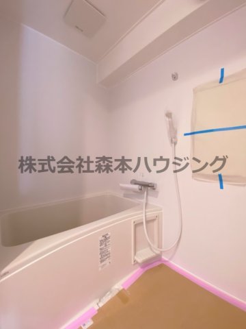 バス・シャワールーム　落ち着いた空間のお風呂です