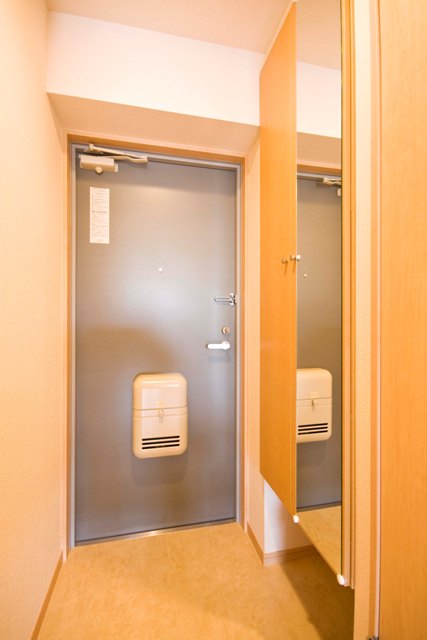 玄関　下駄箱　鏡付