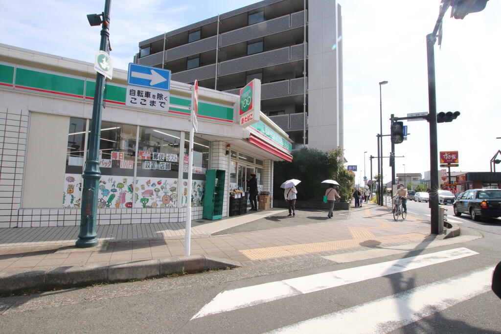 コンビニ　ローソンストア100茅ヶ崎十間坂店（コンビニ）まで581m