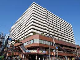 ショッピングセンター　うえほんまちハイハイタウン（ショッピングセンター）まで1815m
