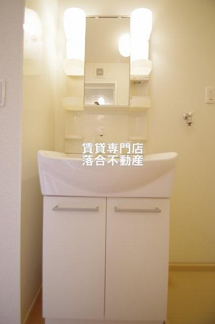 洗面設備　使いやすい独立洗面台