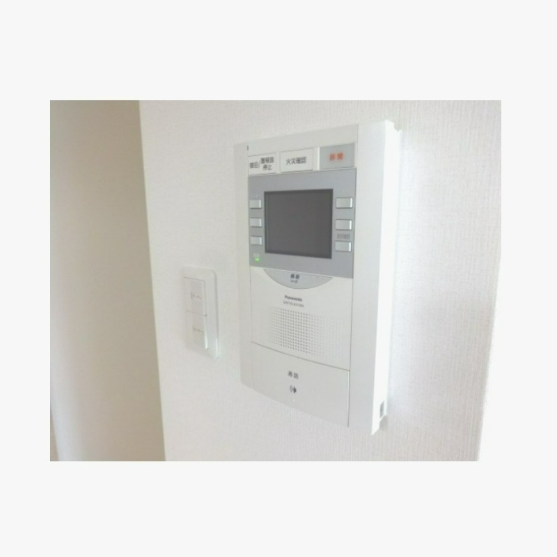 セキュリティ　オートロックです。顔が見えるのは安心☆