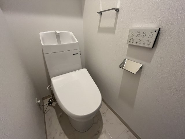 トイレ　ウォシュレット付きのトイレです！