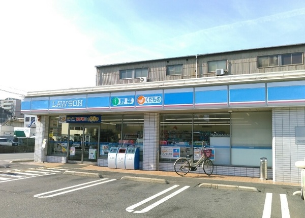 コンビニ　ファミリーマート西淀川佃三丁目店（コンビニ）まで154m