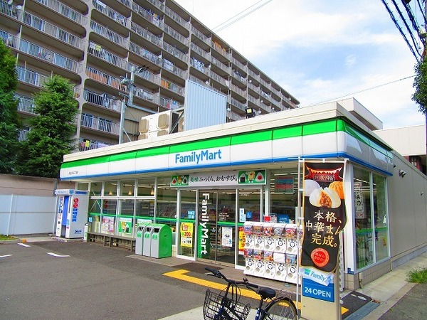 コンビニ　ファミリーマート西淀川佃三丁目店（コンビニ）まで154m