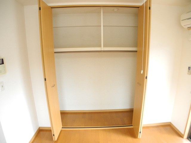 収納　※別部屋の写真となります
