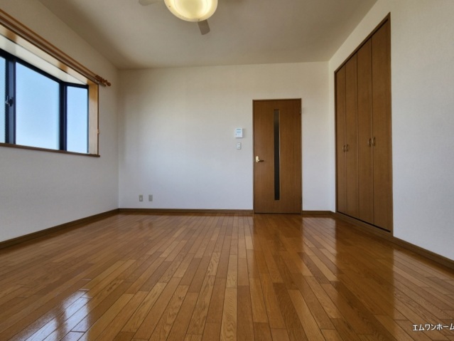その他部屋・スペース　出窓