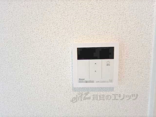 その他設備　給湯器リモコン