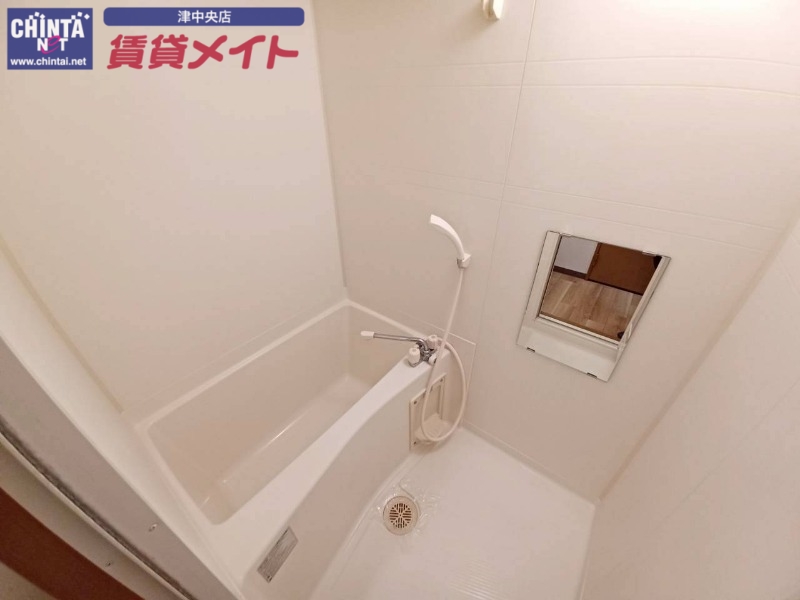 バス・シャワールーム　別部屋参考写真です