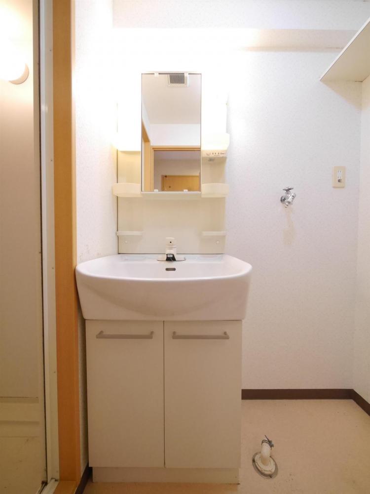 洗面設備　同物件別室の画像です。