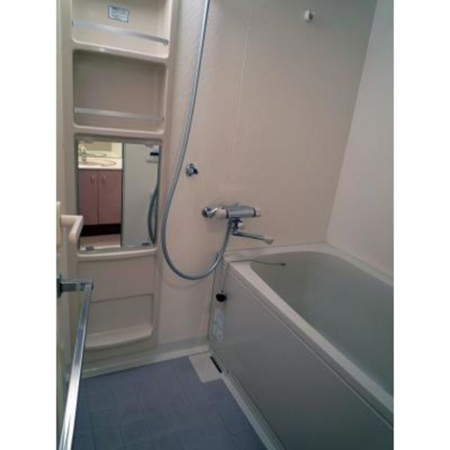 バス・シャワールーム　※写真は同タイプ住戸です。