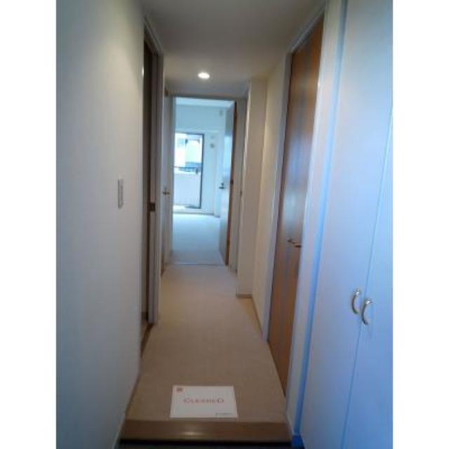 玄関　※写真は同タイプ住戸です。
