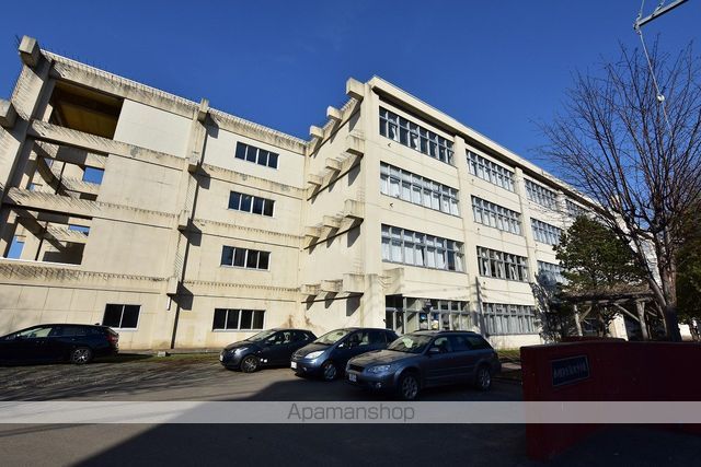 中学校　陵北中学校（中学校）まで174m