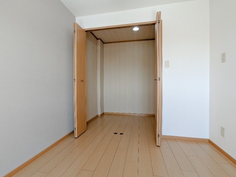 収納　図面と現状に相違がある場合には現状を優先