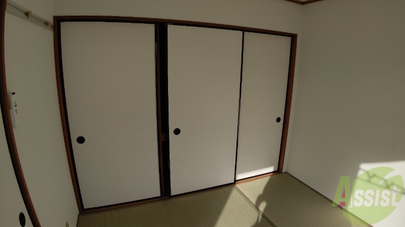収納　収納スペースです。お洋服やお荷物はこちらへ。