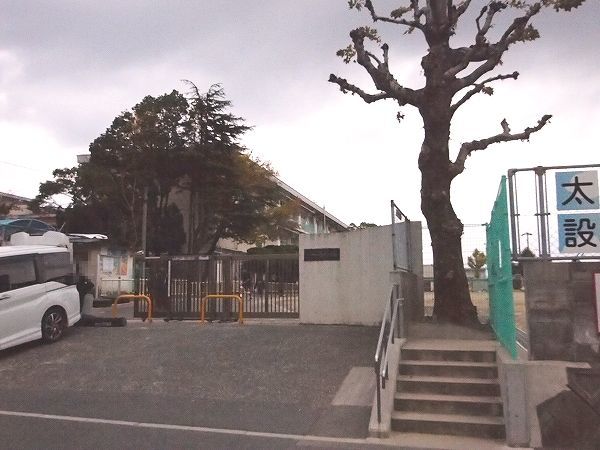 小学校　北九州市立 葛原小学校（小学校）まで1000m