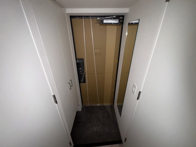 玄関　※建設中※同マンション別部屋の写真です