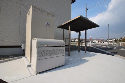 その他共有部分　専用ゴミ場、駐輪場（イメージ）
