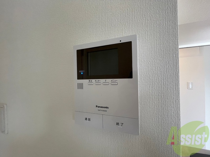 セキュリティ　ＴＶモニター付インターホンです。来客者の顔が見えるので安心！