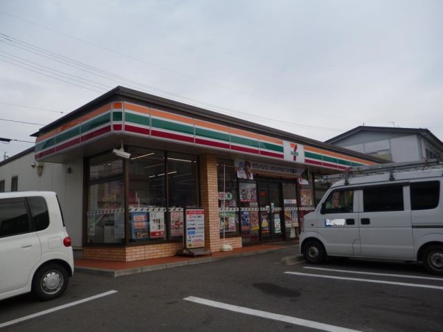 コンビニ　セブンイレブン（コンビニ）まで480m