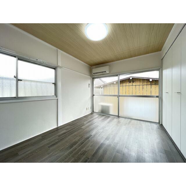 居室・リビング　写真は２０５号室です