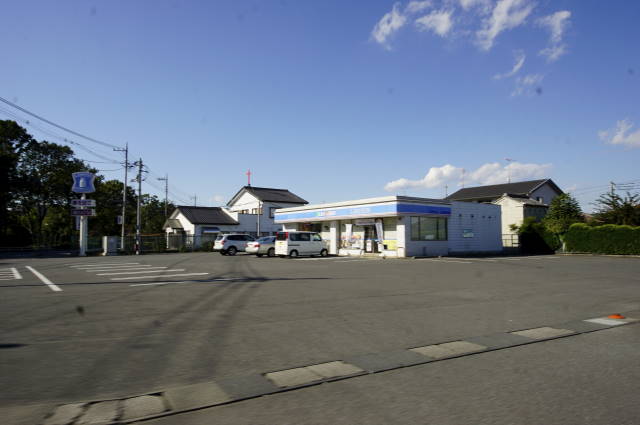 コンビニ　ローソン小山神鳥谷店（コンビニ）まで693m