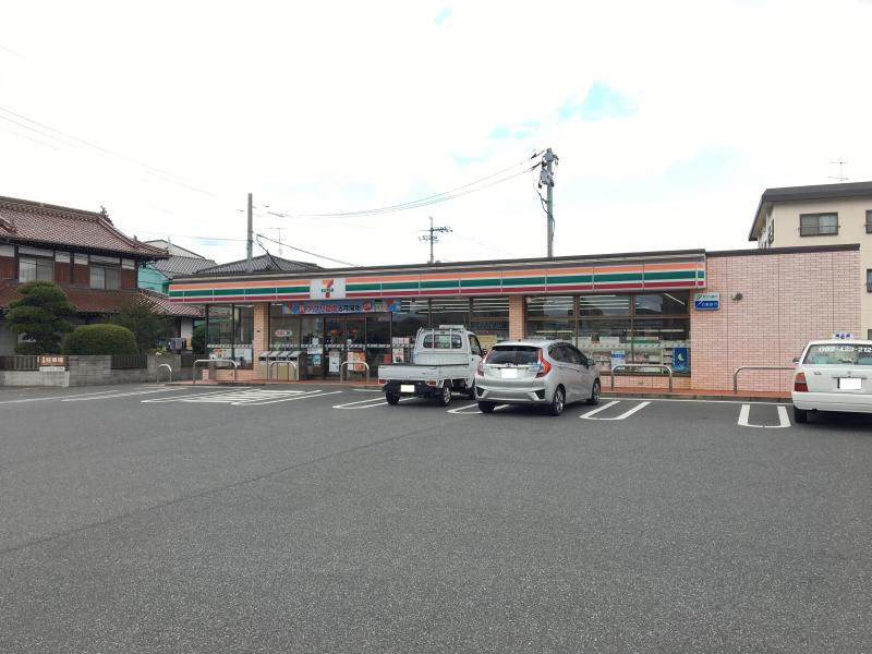 コンビニ　セブンイレブン（コンビニ）まで470m