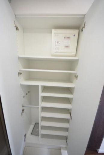 玄関　弊社は都内全域の物件をご紹介可能です！