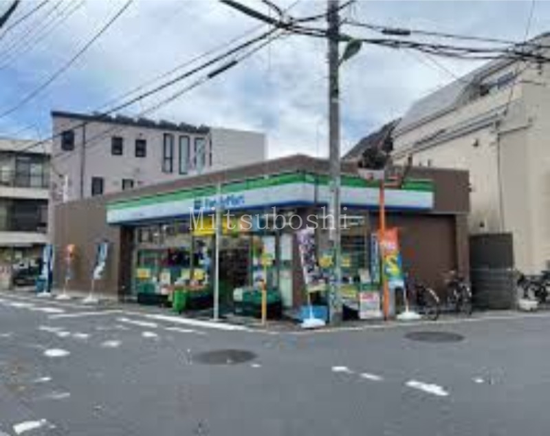 コンビニ　ファミリーマート池尻三丁目店（コンビニ）まで208m