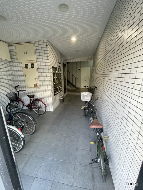 エントランス　マンション内部