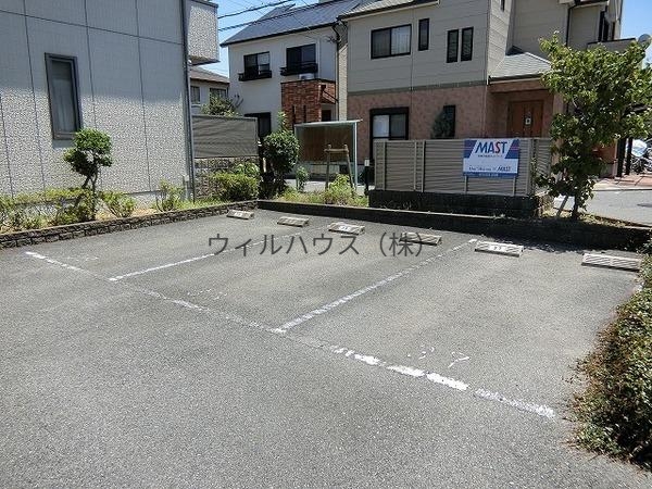 駐車場　敷地内駐車場！