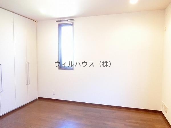 その他部屋・スペース　明るい洋室！