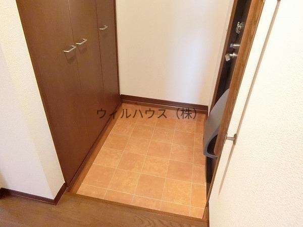 玄関　シューズボックスあり！