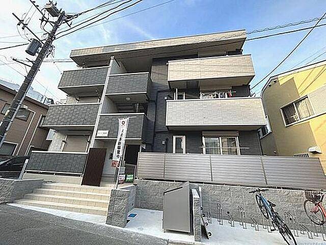 エントランス　角部屋です
