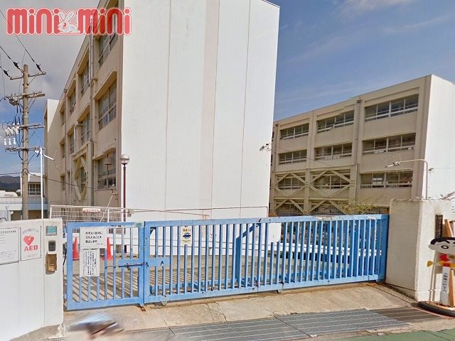小学校　神戸市立小部東小学校（小学校）まで570m