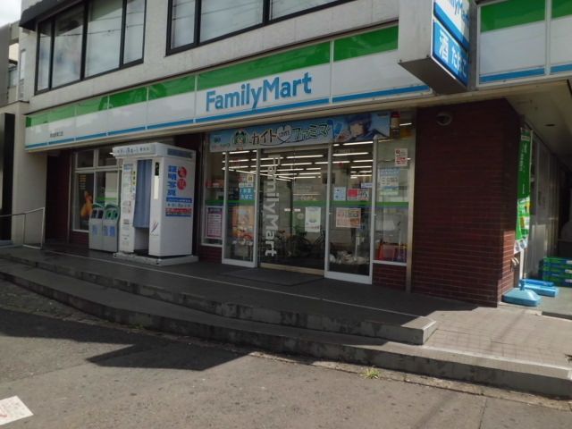 コンビニ　ファミリーマート（コンビニ）まで91m