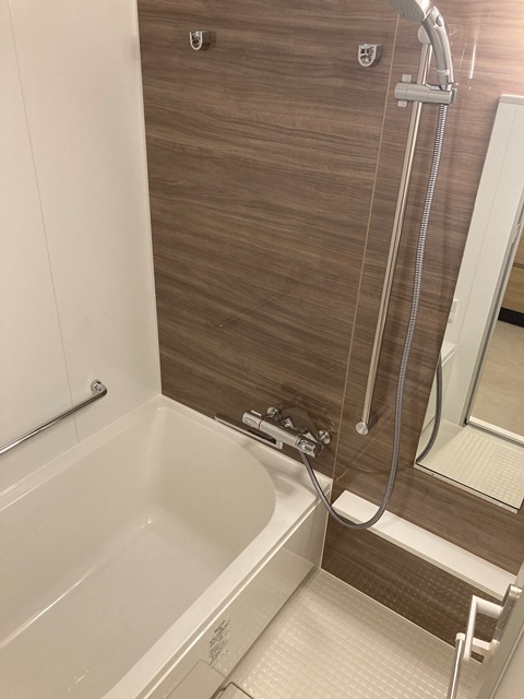 バス・シャワールーム　※写真は同タイプ住戸です。