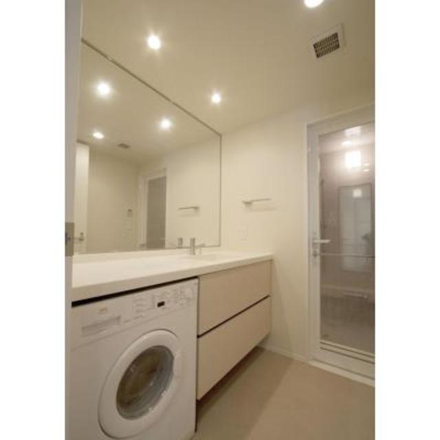 洗面設備　※写真は同タイプ住戸です。
