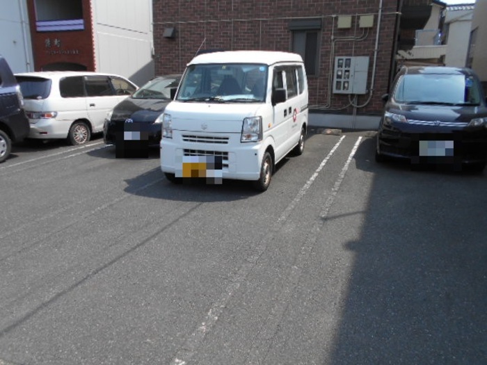 駐車場　駐車場