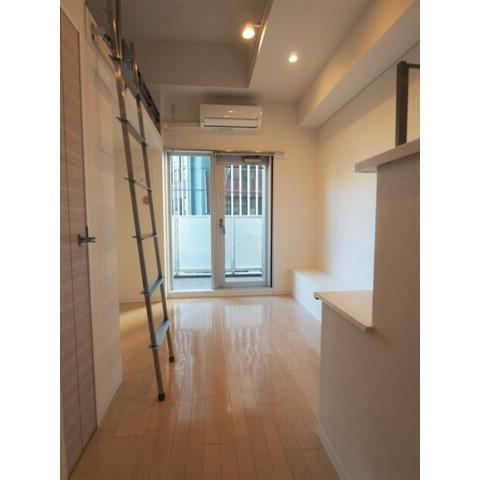その他部屋・スペース　リビングを別角度から