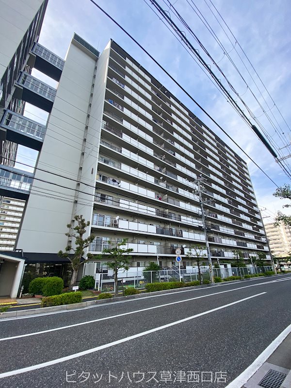 建物外観　守山駅から徒歩１分♪