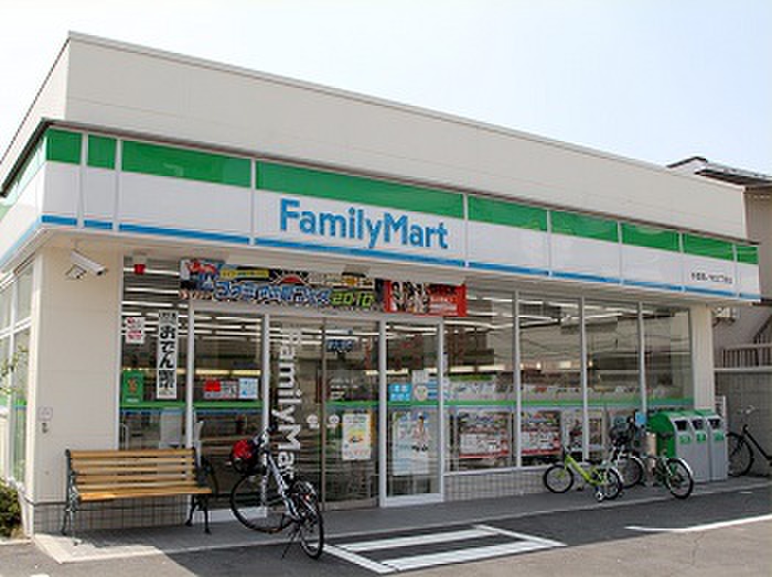 コンビニ　ファミリーマート 柳屋白水東店（コンビニ）まで750m