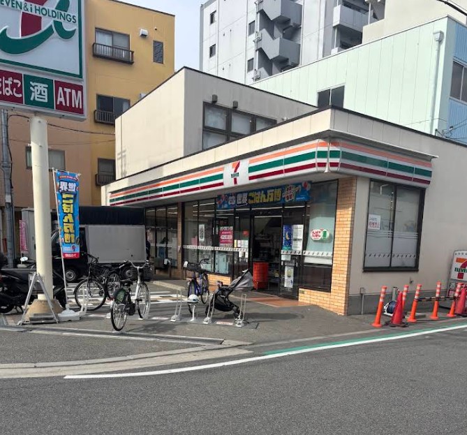 コンビニ　セブンイレブン 大阪大淀中店（コンビニ）まで386m
