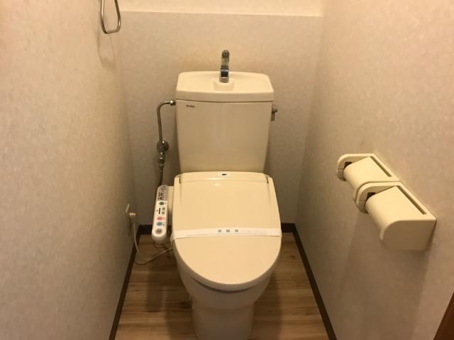 トイレ　シャワー付トイレ