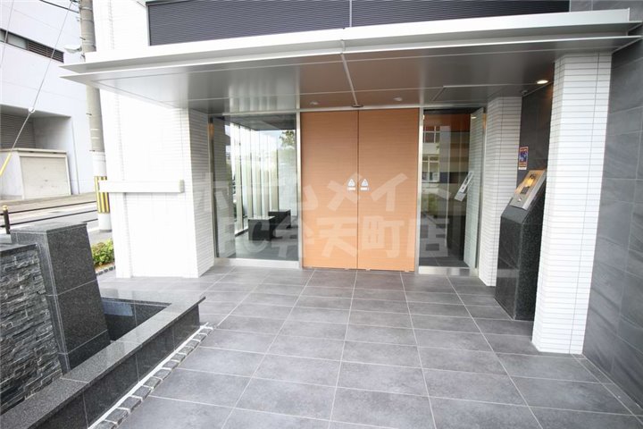 エントランス　毎日通るエントランスはこのようになっています