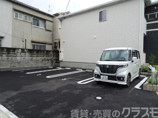 駐車場　敷地内駐車場