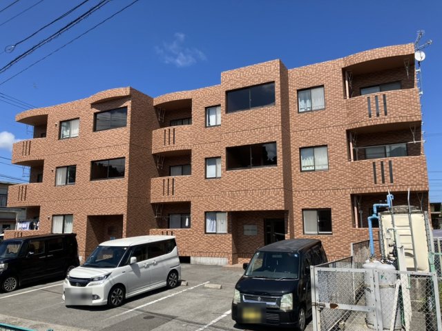 駐車場　敷地内駐車場を確保。車通勤の方にも便利です。